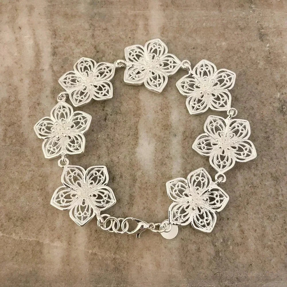 925 Sterling Silver Large Flower Bracelet Big Statement Bracelet - Picture 1 of 5